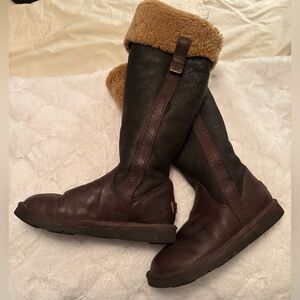 UGG over the kneeBrown Leather Women's Boots
Can roll them down under knee